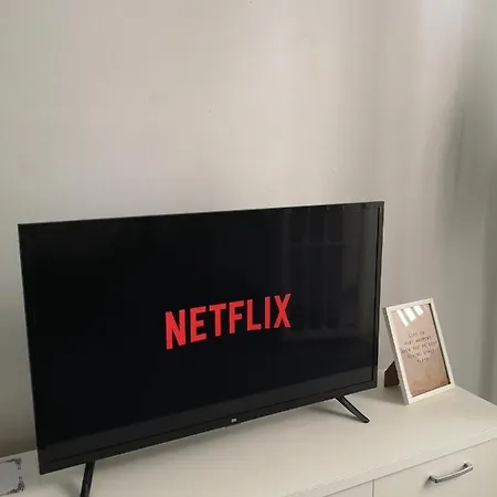 Acogedor Con Excelente Ubicación. Apartamento *